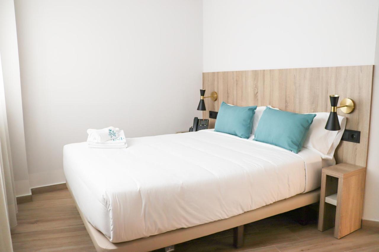 Hotel Narcea Santa Pola Rum bild